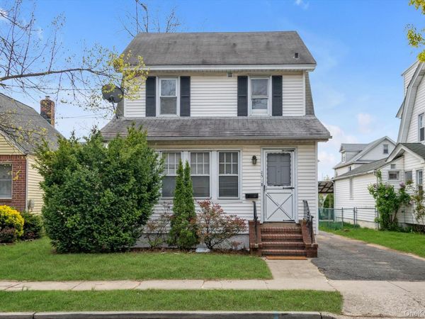 25 N 12th Street , New Hyde Park, NY 11040