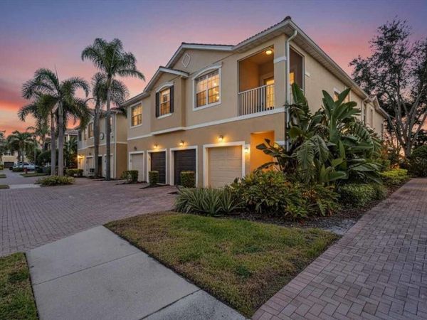 8106 MOONSTONE DRIVE , Unit 17-204, SARASOTA, FL 34233