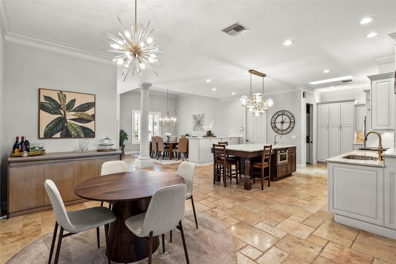 2028 Illinois Avenue Ne, Saint Petersburg, FL 33703 Photo