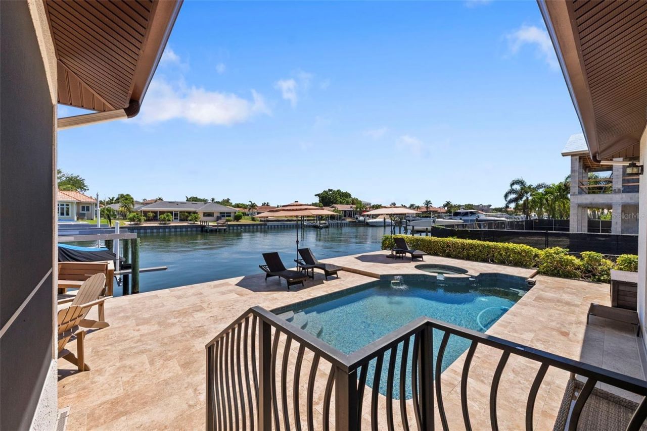 2028 Illinois Avenue Ne, Saint Petersburg, FL 33703 Photo