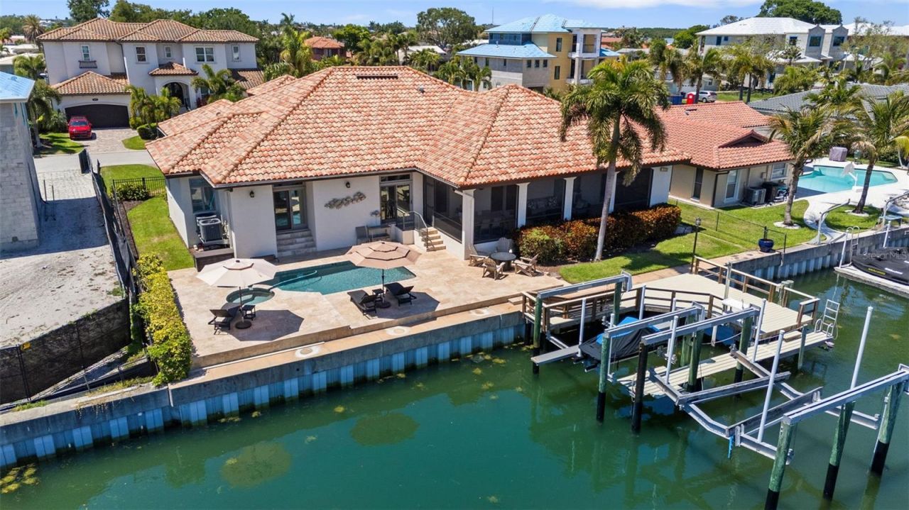 2028 Illinois Avenue Ne, Saint Petersburg, FL 33703 Photo
