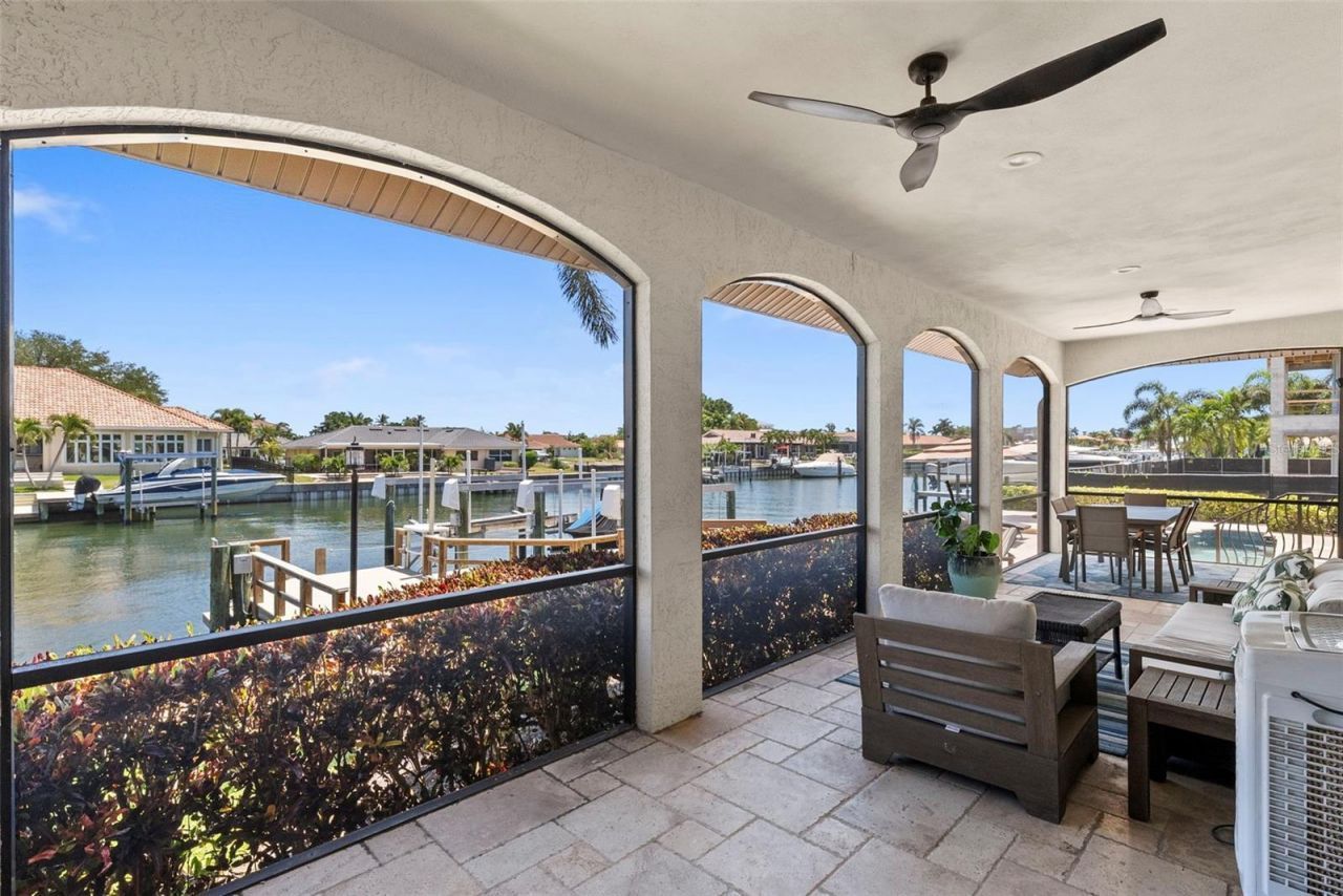 2028 Illinois Avenue Ne, Saint Petersburg, FL 33703 Photo