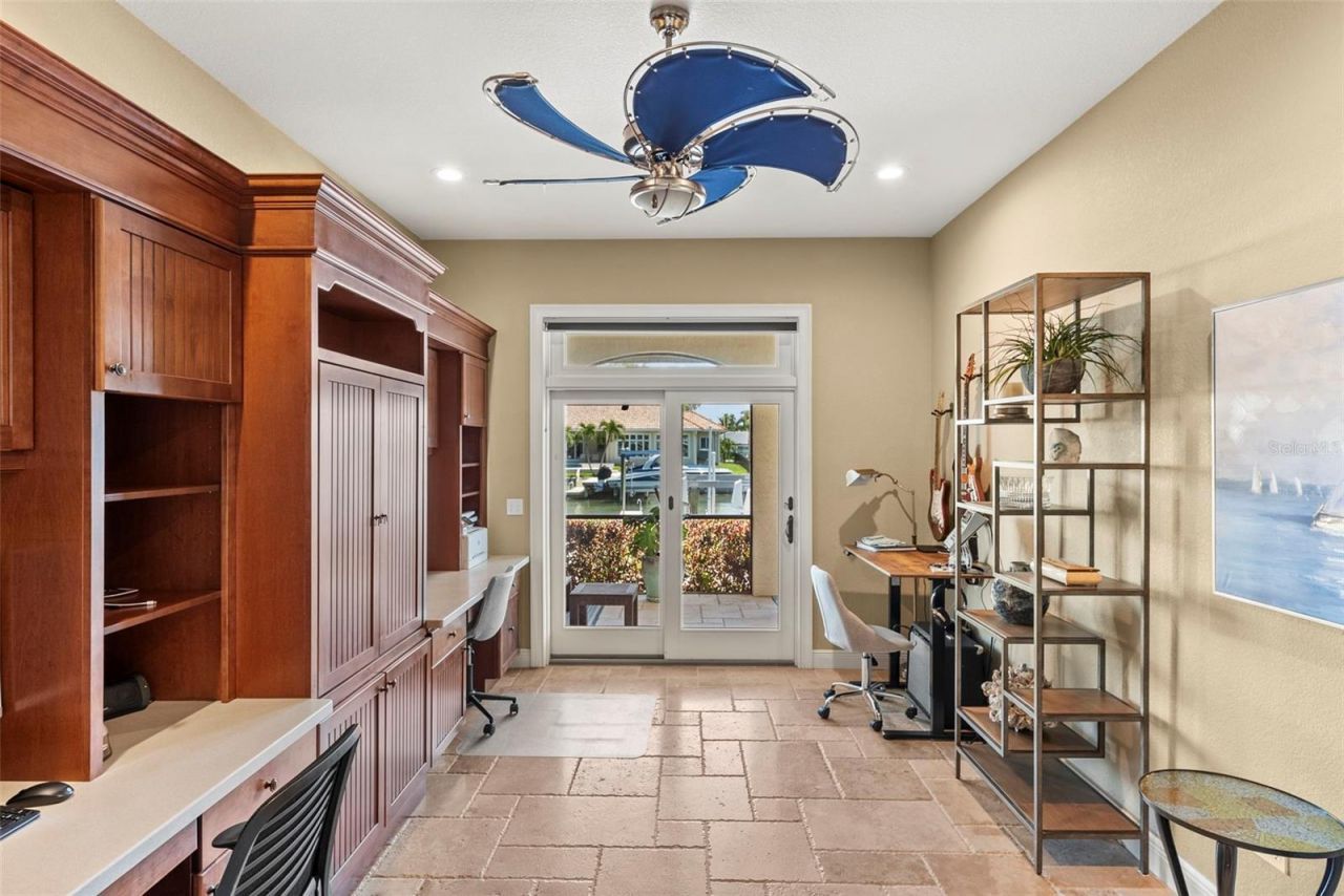 2028 Illinois Avenue Ne, Saint Petersburg, FL 33703 Photo