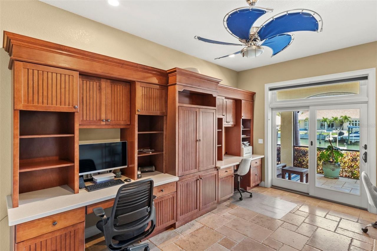 2028 Illinois Avenue Ne, Saint Petersburg, FL 33703 Photo