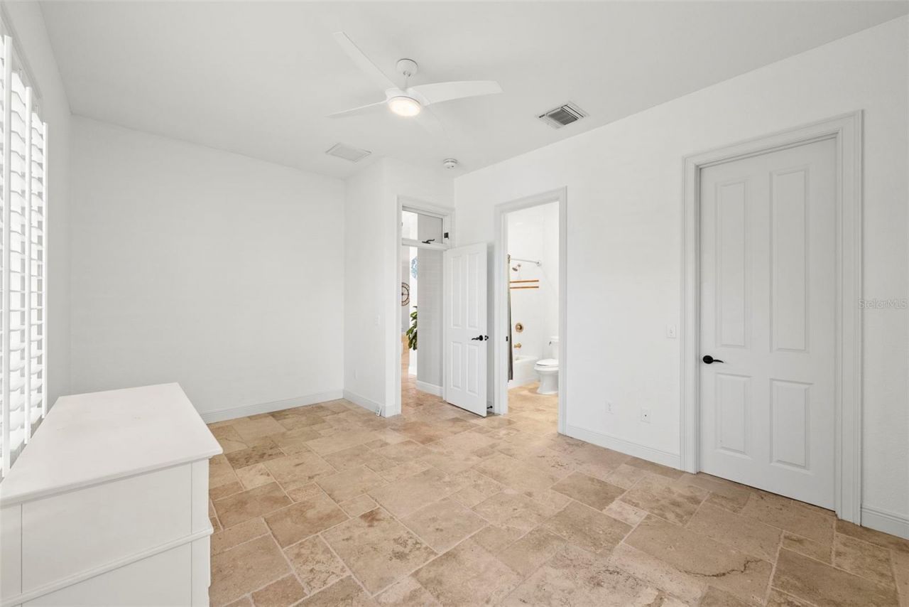 2028 Illinois Avenue Ne, Saint Petersburg, FL 33703 Photo