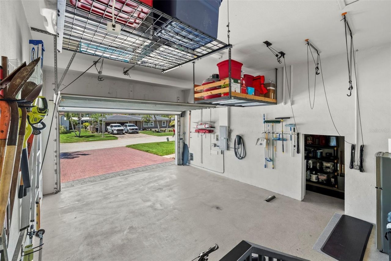 2028 Illinois Avenue Ne, Saint Petersburg, FL 33703 Photo