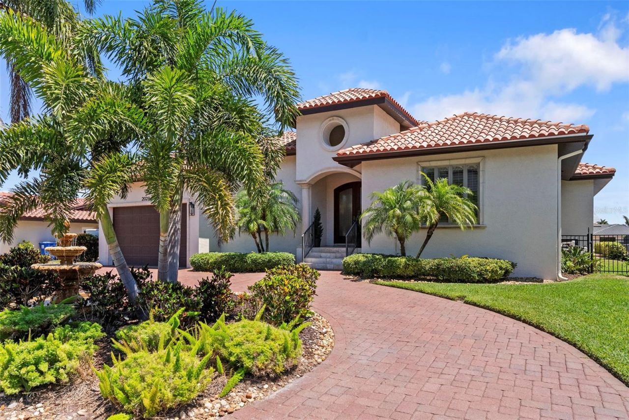 2028 Illinois Avenue Ne, Saint Petersburg, FL 33703 Photo