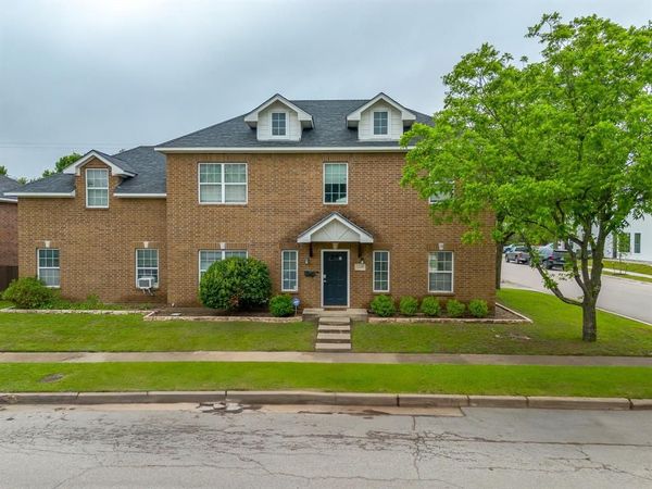 3200 Lubbock Avenue, Fort Worth, TX 76109