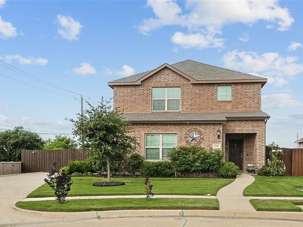 1556 Woodlake Drive, Waxahachie, TX 75165