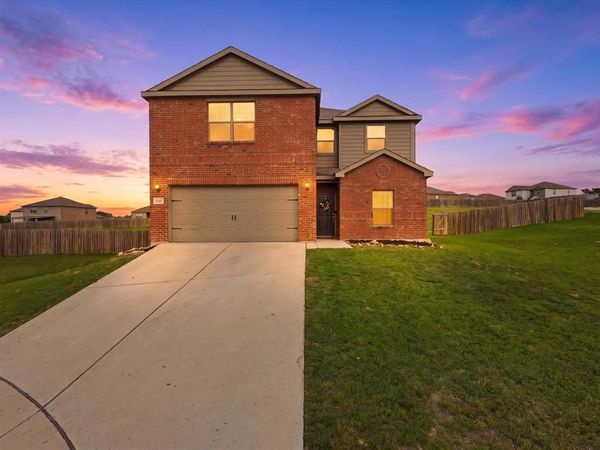 104 Saloon Cove W, Newark, TX 76071