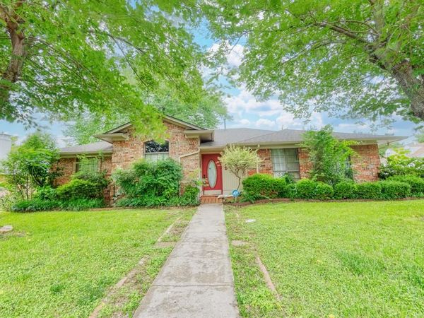701 E Jacob Street, Pilot Point, TX 76258