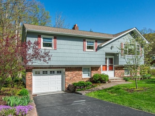 57 Lounsberry Hollow Rd, Vernon, NJ 07461