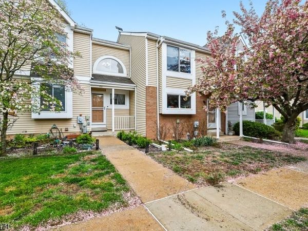 120 Long Acre Ct, Hillsborough, NJ 08844
