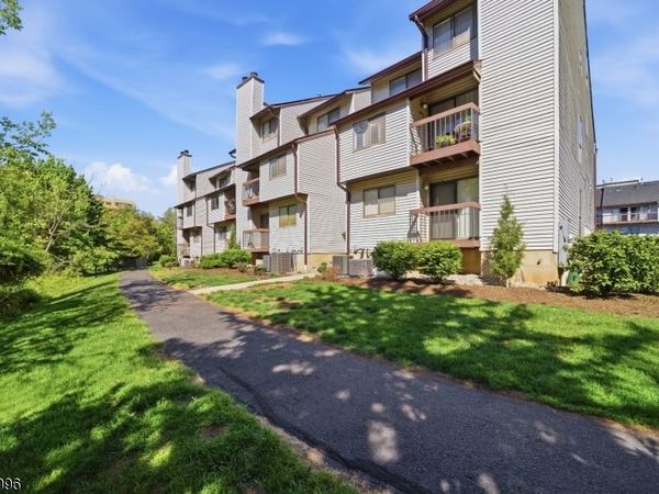 3408 Richmond Ct, Hillsborough, NJ 08844