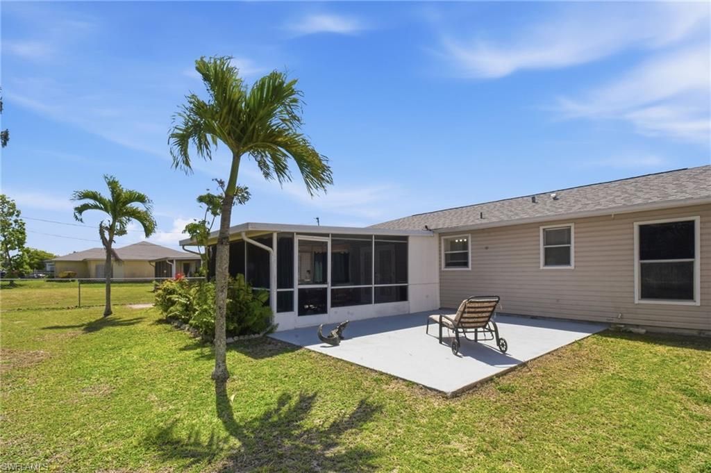 2111 NE 25th St, Cape Coral, FL 33909 Photo