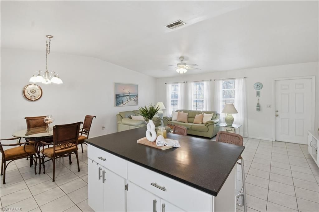 2111 NE 25th St, Cape Coral, FL 33909 Photo