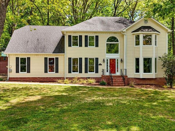 2324 Woodlair Way, Signal Mountain, TN 37377