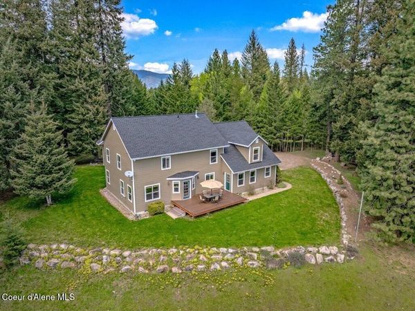 405 Brisboys RD , Sagle, ID 83860