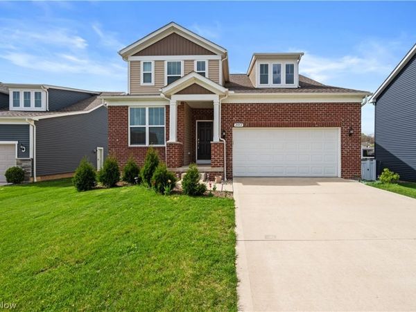 2957 Darlene Court , Twinsburg, OH 44087