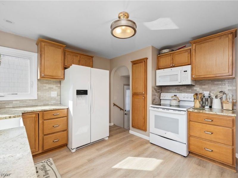 45 E 219th Street , Euclid, OH 44123 Photo 4