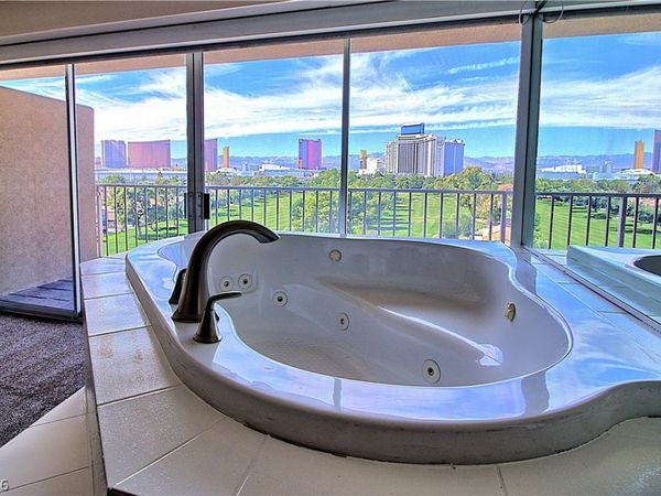 3111 Bel Air Drive, Unit 8E, Las Vegas, NV 89109