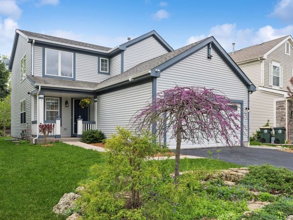 955 Blackburn Drive , Grayslake, IL 60030