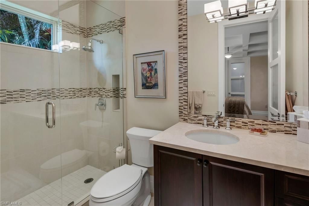 384 Edgemere Way E, Naples, FL 34105 Photo
