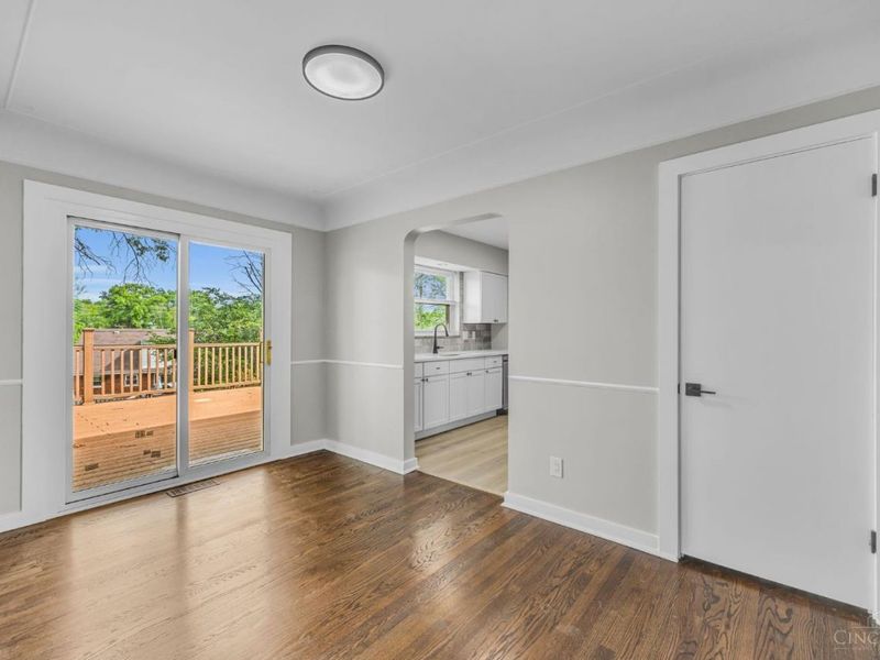 225 Ireland Avenue, Greenhills, OH 45218 Photo 21