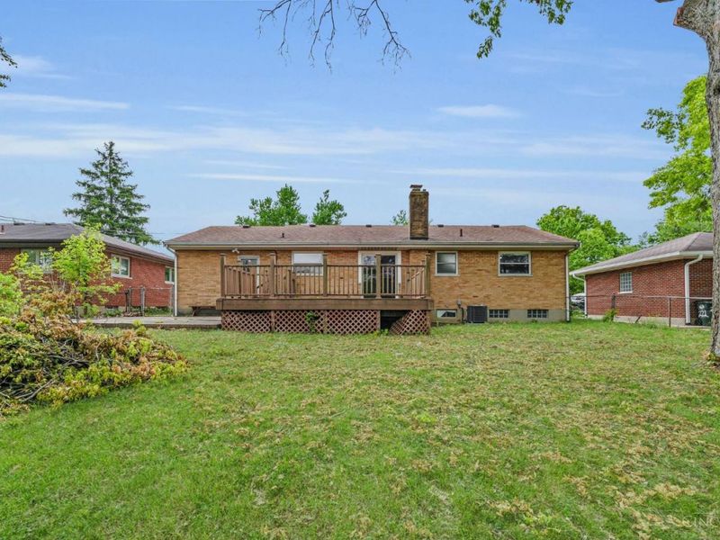 225 Ireland Avenue, Greenhills, OH 45218 Photo 36