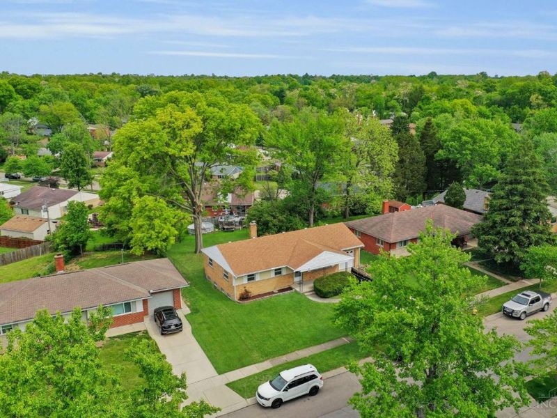 225 Ireland Avenue, Greenhills, OH 45218 Photo 37