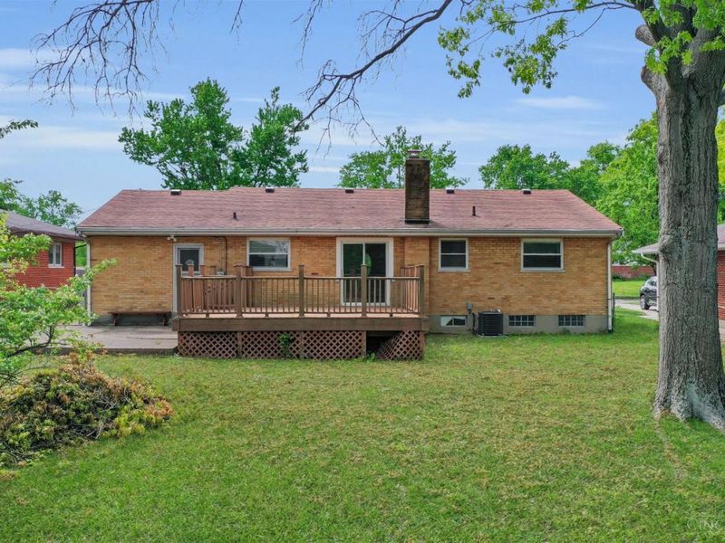 225 Ireland Avenue, Greenhills, OH 45218 Photo 44