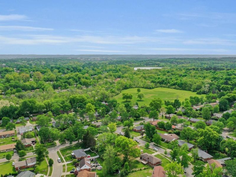 225 Ireland Avenue, Greenhills, OH 45218 Photo 46