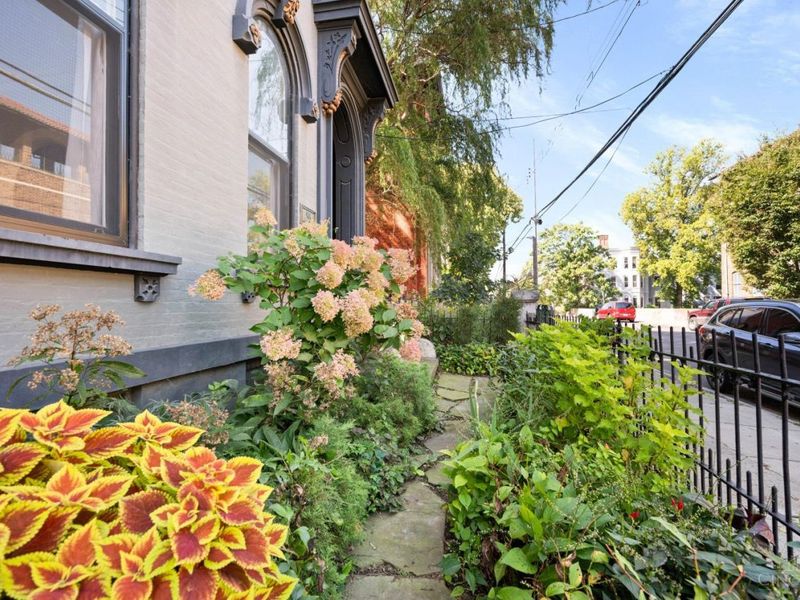 909 Dayton Street, Cincinnati, OH 45214 Photo 3