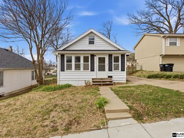 6924 Wirt Street, Omaha, NE 68104