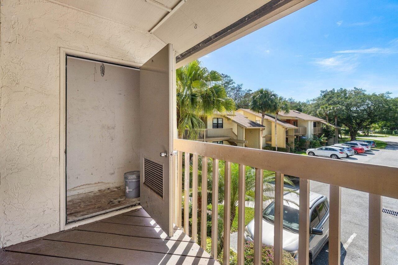 13135 Chadwick Court, Unit 12, Wellington, FL 33414 Photo
