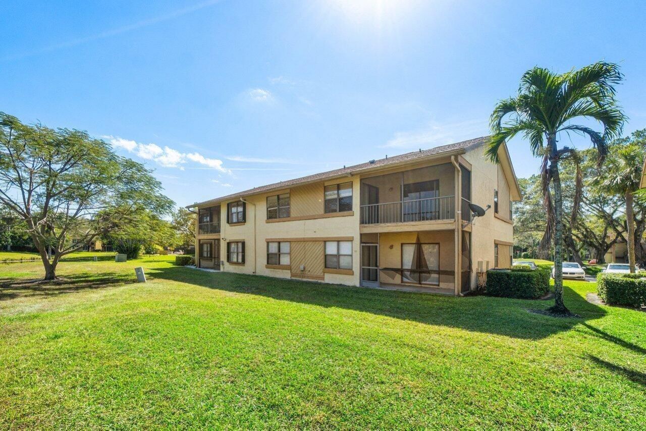 13135 Chadwick Court, Unit 12, Wellington, FL 33414 Photo