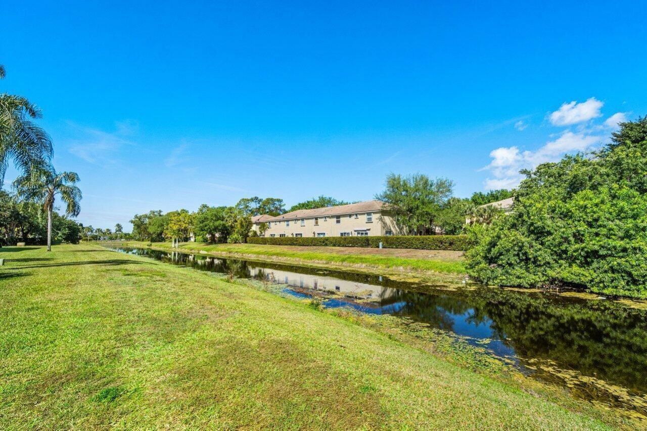 13135 Chadwick Court, Unit 12, Wellington, FL 33414 Photo