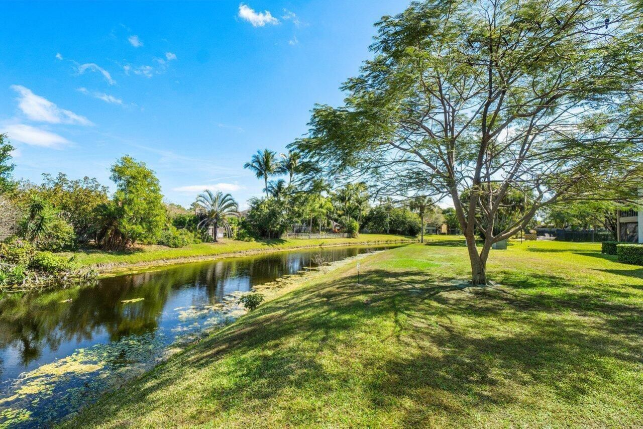 13135 Chadwick Court, Unit 12, Wellington, FL 33414 Photo