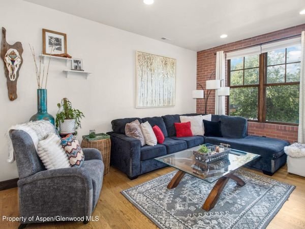 927 Main Street, Carbondale, CO 81623