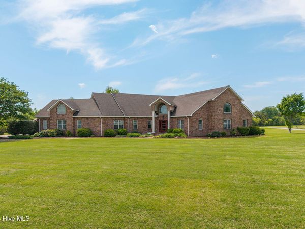 106 Phyllis Court, Moyock, NC 27958