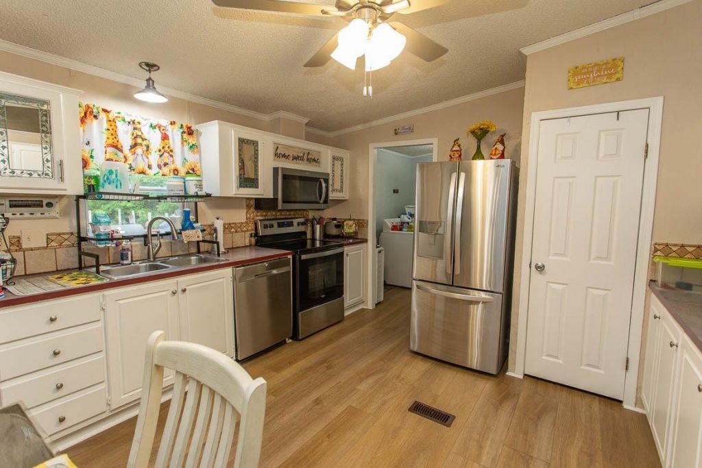 2260 Harvey Rd. Photo 21