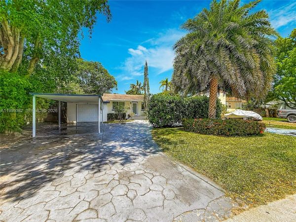 351 NE 117th St , Miami, FL 33161