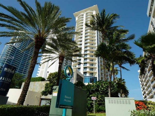 17315 Collins Ave , Unit 702, Sunny Isles Beach, FL 33160