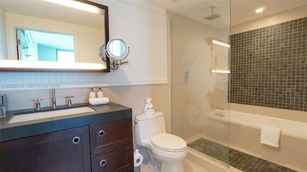 17315 Collins Ave , Unit 702, Sunny Isles Beach, FL 33160 Photo
