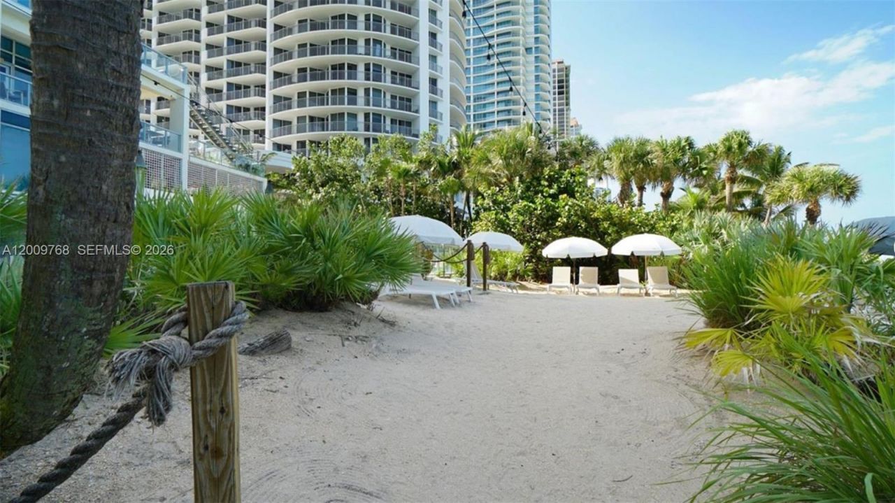 17315 Collins Ave , Unit 702, Sunny Isles Beach, FL 33160 Photo