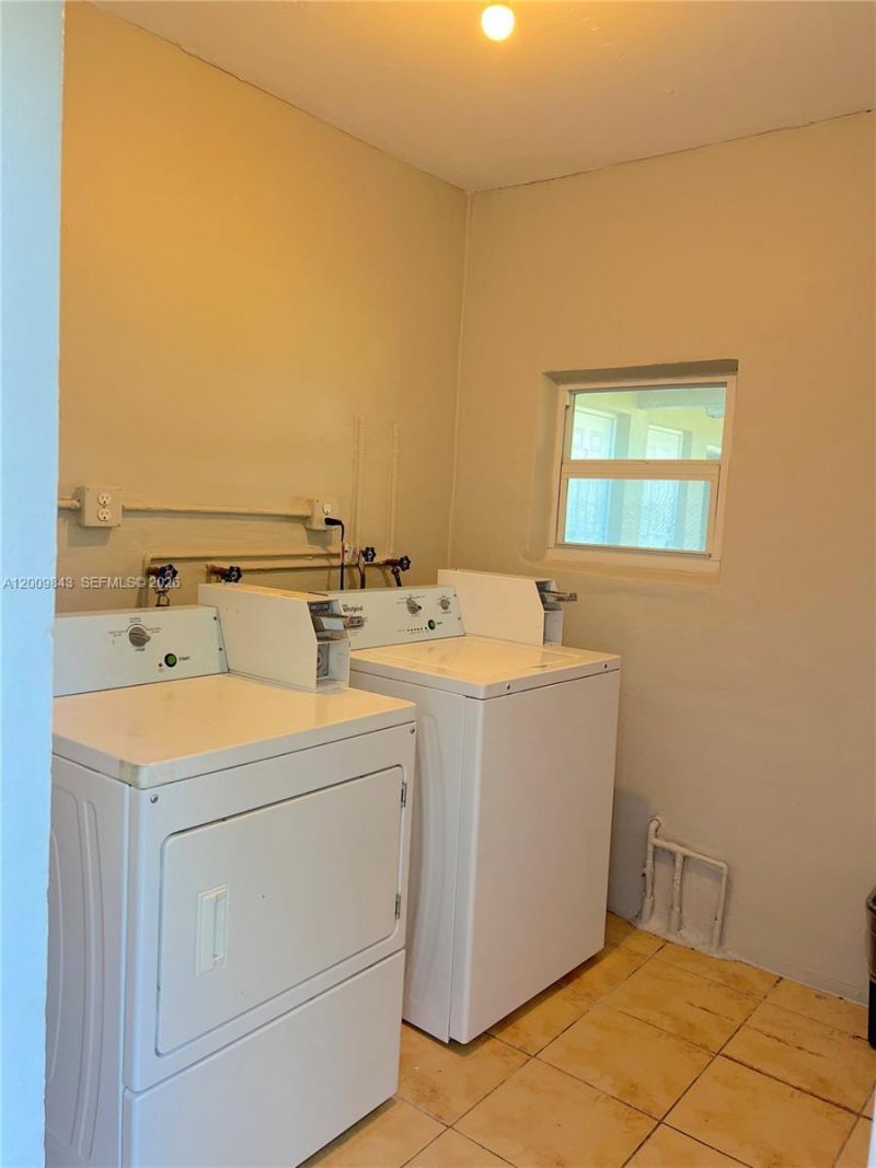 5218 SW 91st Ave, Unit 4, Cooper City, FL 33328 Photo