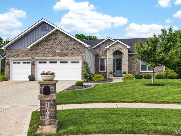 1005 Timber Bluff Drive , Wentzville, MO 63385