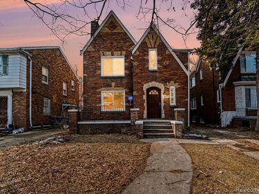17145 Wisconsin Street, Detroit, MI 48221