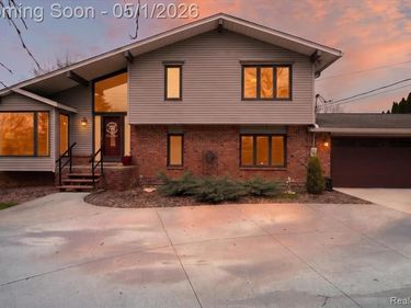 7117 Capri Drive, White Lake Twp, MI 48383