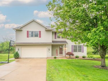 5782 Drenta Circle SW, Navarre, OH 44662